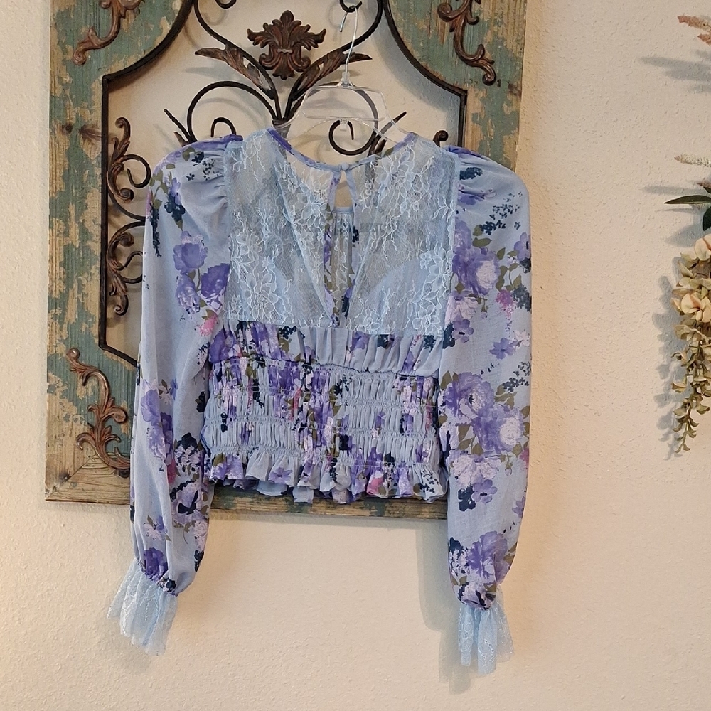 Free People Blue Floral Lace Blouse. Excellent Condition NWT Size Small - Picture 12 of 15